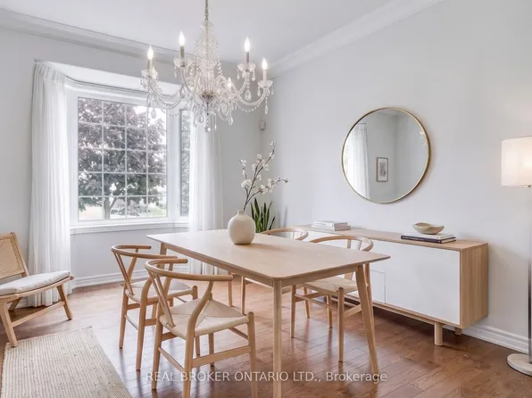 5 Liddycoat Ln, Hamilton, ON L9G 0A7