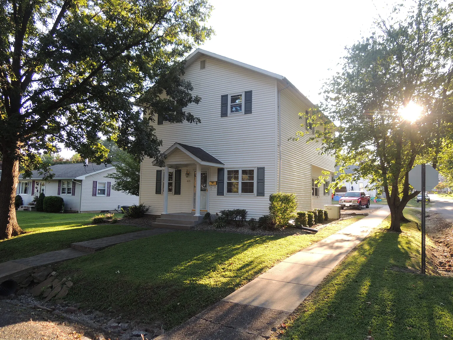 423 Wyatt St photo 1