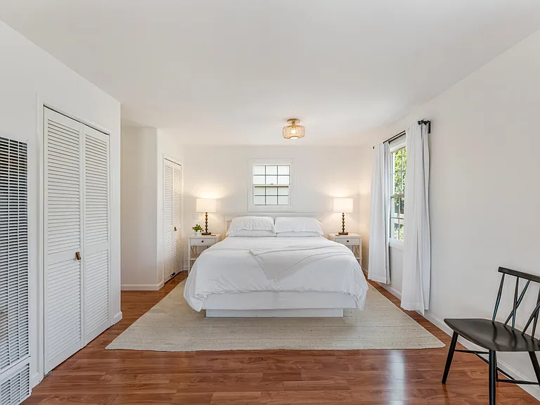 3175 Serena Ave #B — Photo 8