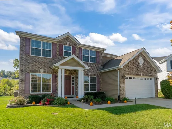 1004 Autumn Valley Ct, Fenton, MO 63026