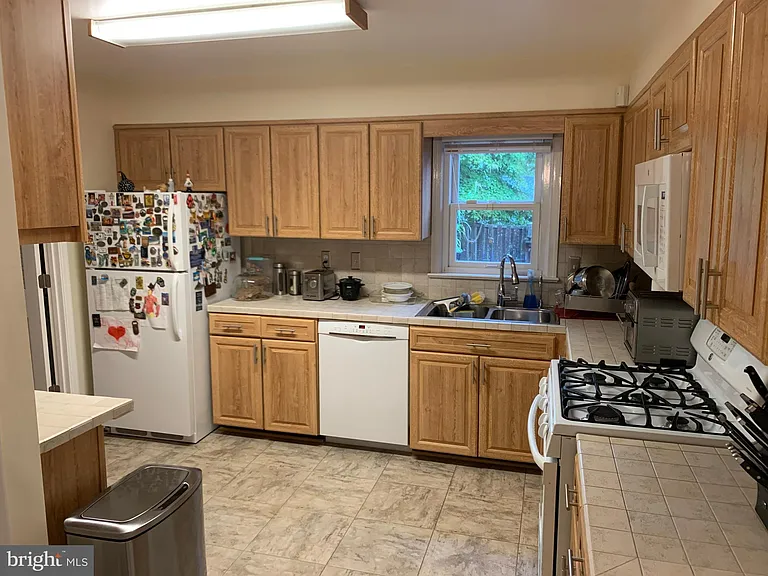 8507 Victory Ln — Photo 9