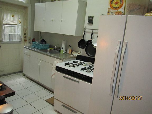 2nd image of 54 Harrison Pl #A2