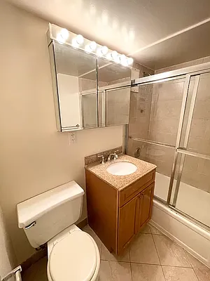 Rented by MOTION New York | media 10