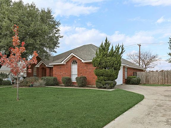 4th image of 9012 Timber Oaks Dr
