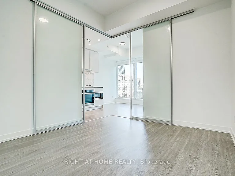 8 Wellesley St W #2606 — Photo 47