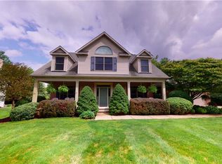 7011 Highview Dr, Solon, OH 44139