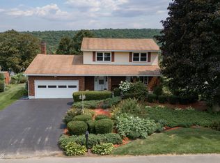 18 Riverview Dr, Rotterdam Junction, NY 12150