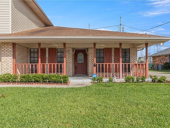 4th image of 1120 Olde Oaks Dr