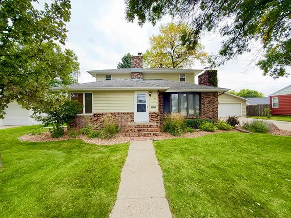 1733 Marshall Rd, Aberdeen, SD 57401