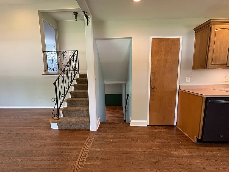 899 Bricker Blvd — Photo 7