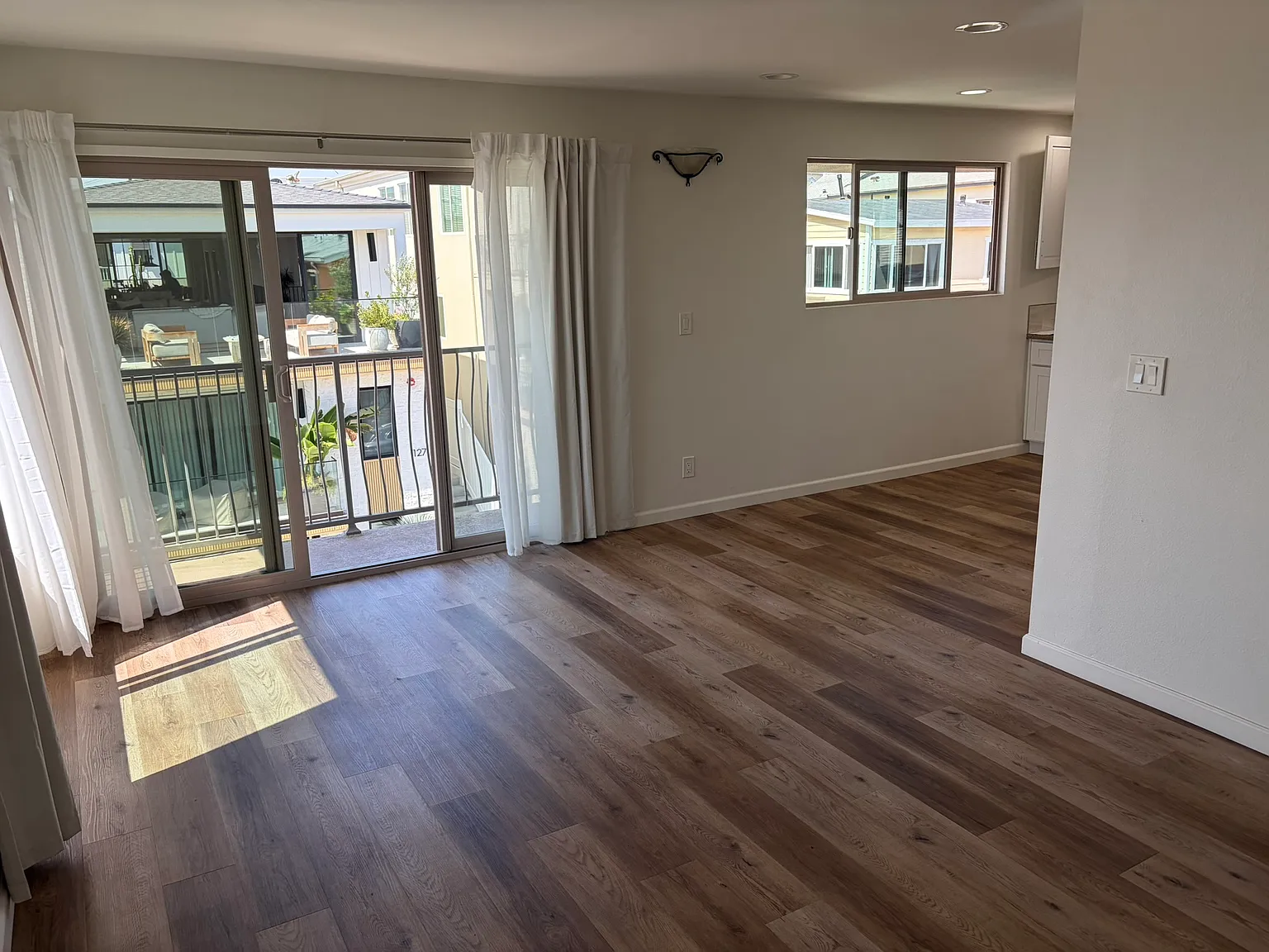 2 bed, 800 sqft, $4,850 — Photo 4
