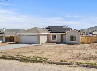 28241 Stallion Springs Dr, Tehachapi, CA 93561