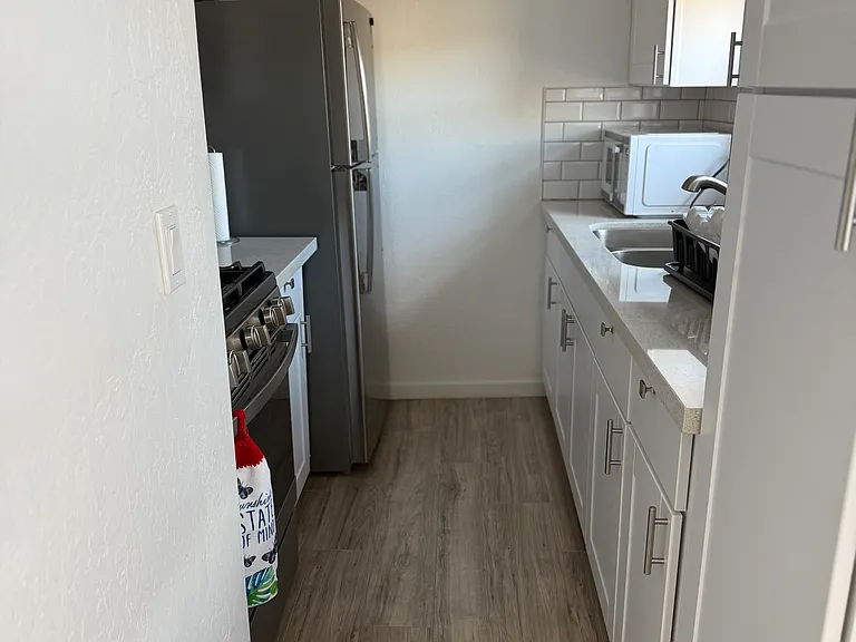 478 E Sycamore St #1 — Photo 7
