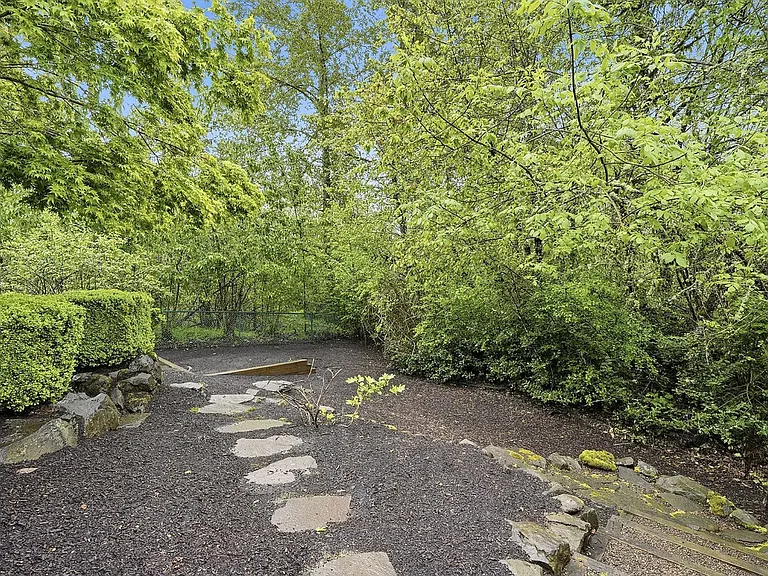 17318 SW Galewood Dr — Photo 28
