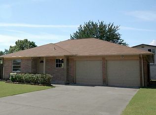 11722 Alamo Dr, La Porte, TX 77571