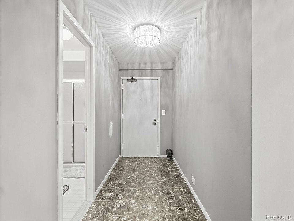 5000 Town Ctr Suite 1503, photo 8