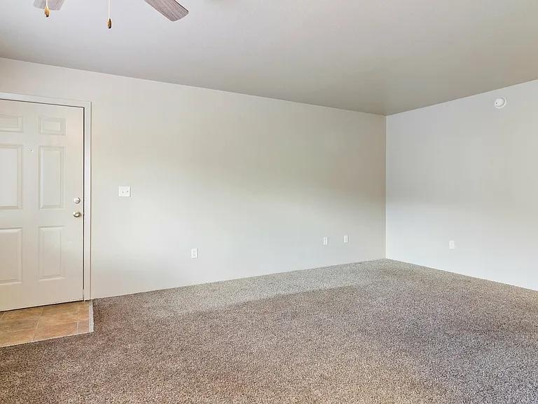 Brentwood Village — Photo 18