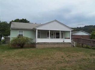 1713 Reynolds St, Ironton, OH 45638