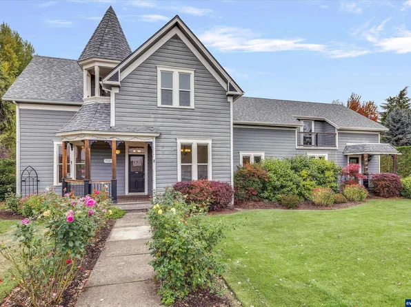 2899 A St, Hubbard, OR 97032