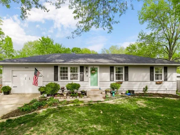 803 S Mulberry St, Louisburg, KS 66053