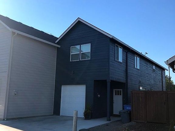 2nd image of 1001 NE 10th St #1003