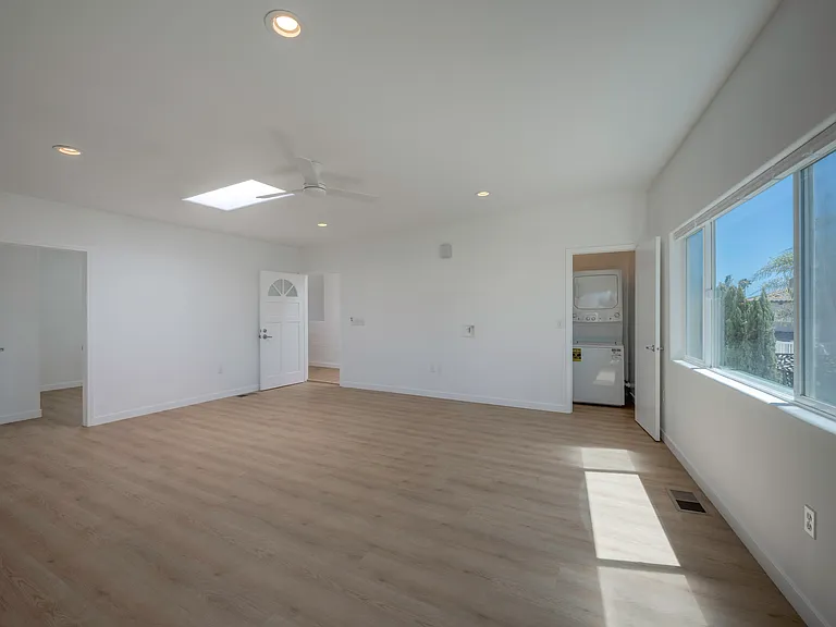 5752 La Jolla Blvd — Photo 5