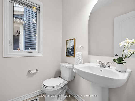 5th image of 122 Cranesbill Rd