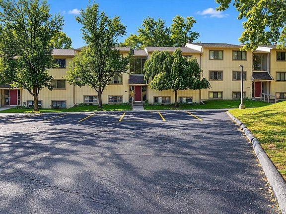 2nd image of 1695 Riverside Dr APT 7