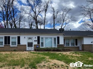 4301 Rozier Dr, Saint Louis, MO 63134