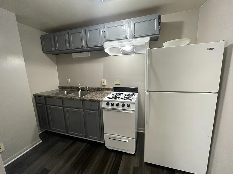 203 Elmhurst Ave #2 — Photo 3