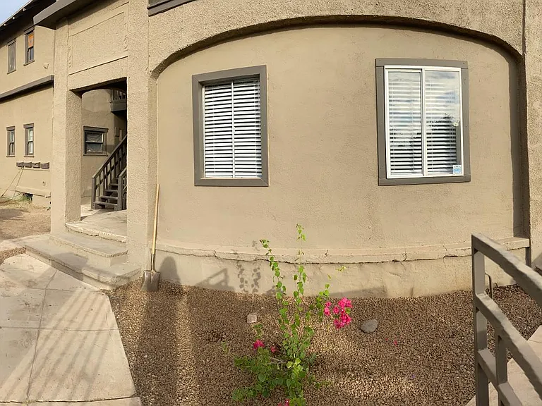 109 S 5th Ave — Photo 8