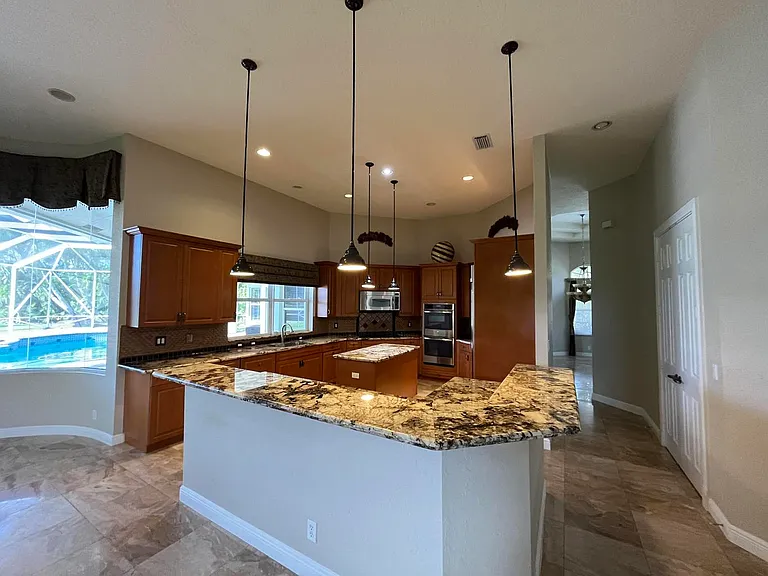 NW 47th Dr — Photo 4
