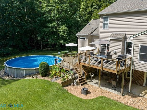 3rd image of 4872 Hunny Pot Ln