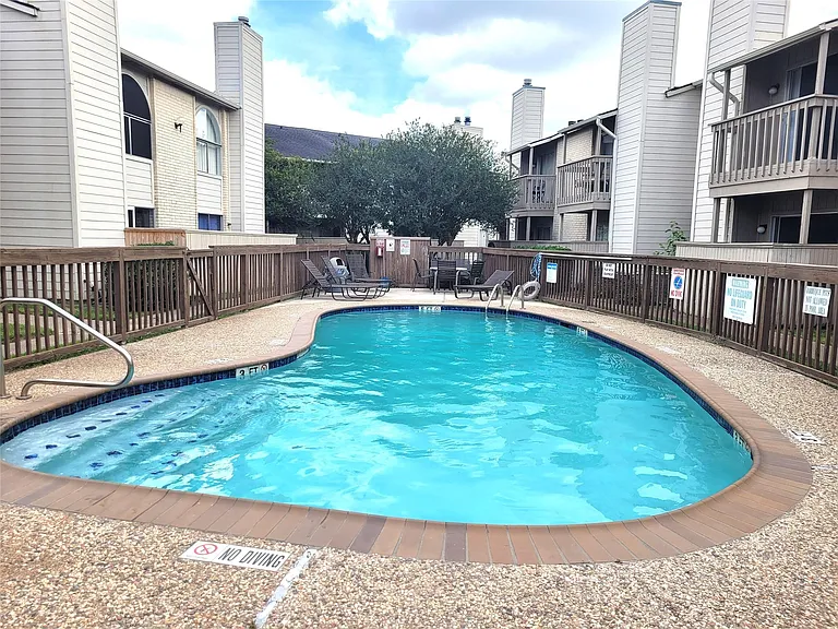 3919 Fairmont Pkwy #180 — Photo 22