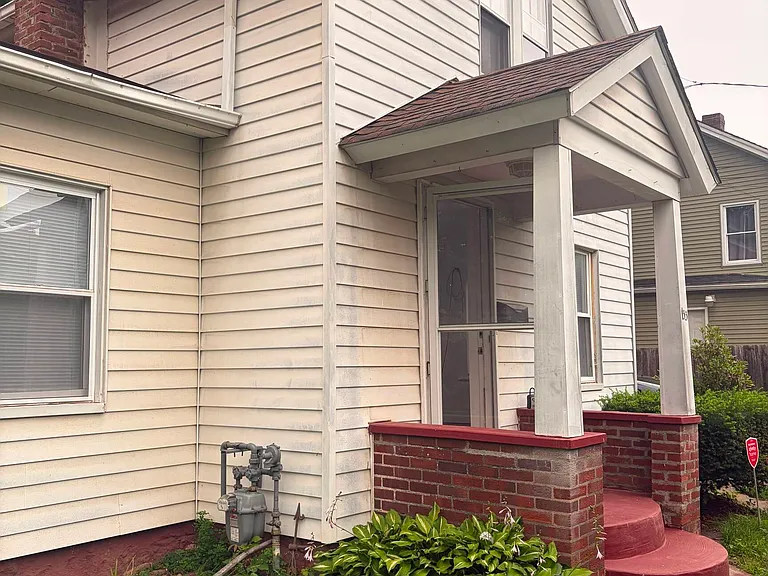 133 Sherman Ave — Photo 1