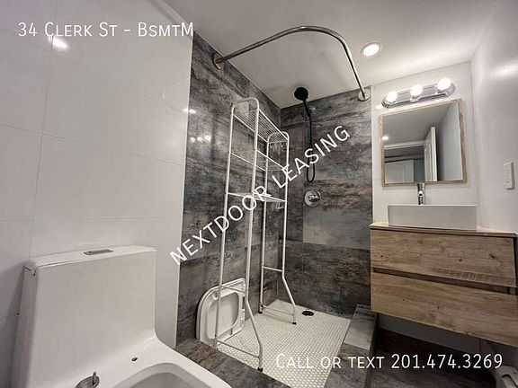 3rd image of 34 Clerk St