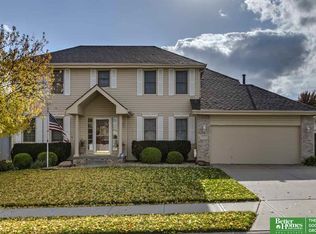 10373 Vernon Ave, Omaha, NE 68134