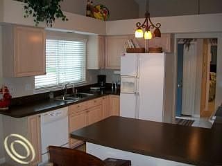 3rd image of 2163 Fairway Cir