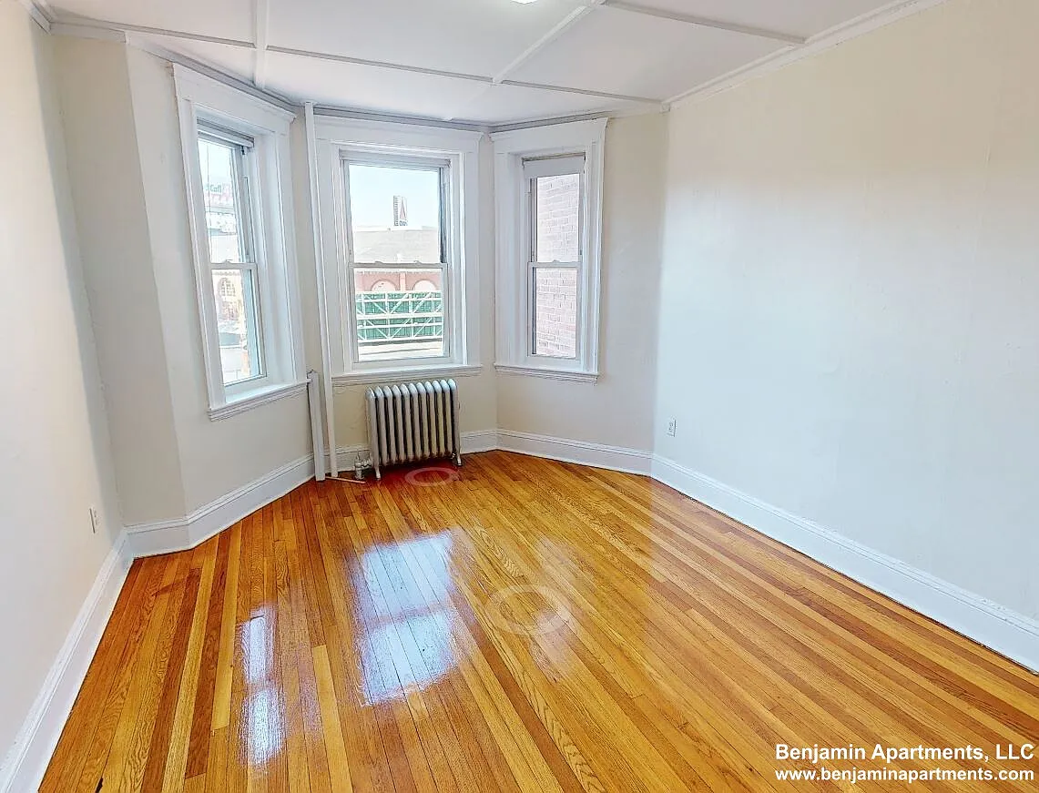 1 bed, $2,675 — Photo 2