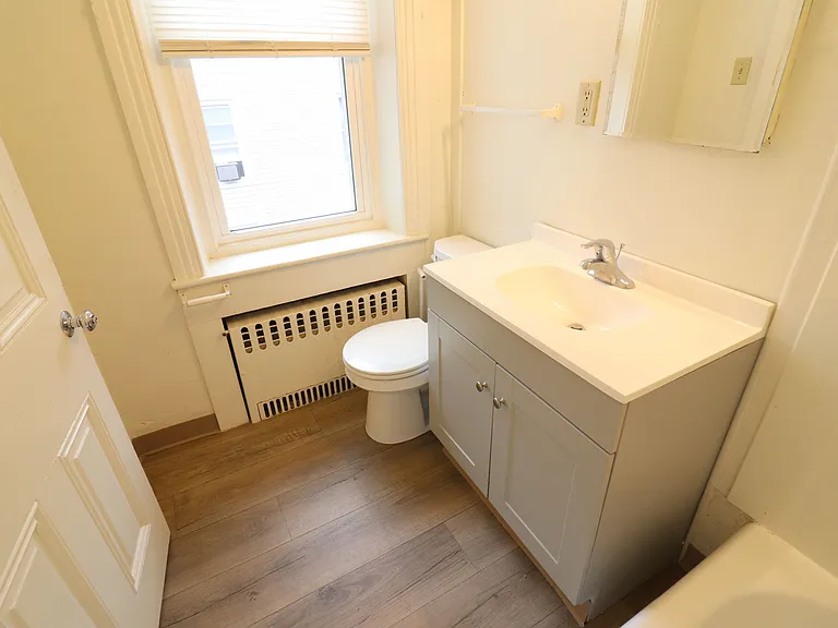 322 W Main St #3 — Photo 13