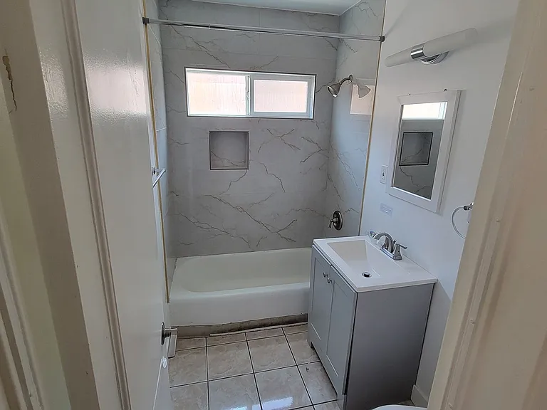6623 Troost Ave — Photo 12