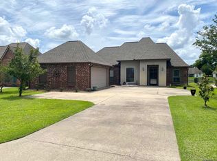 477 Lakeshore Dr, Oscar, LA 70762