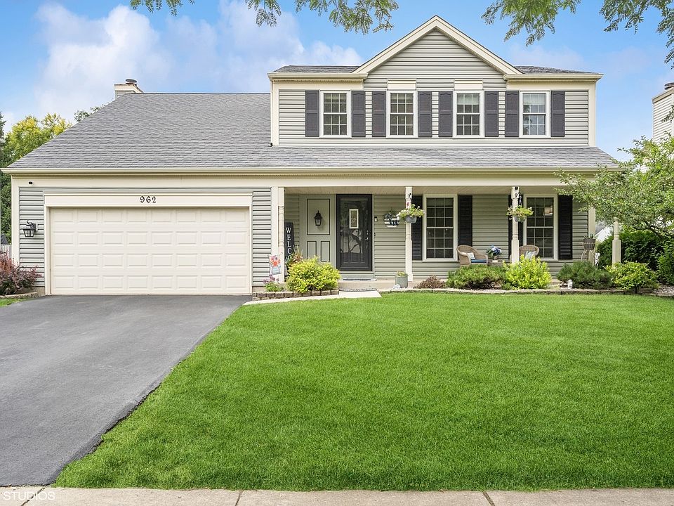 1st image of 962 Royal Glen Ln