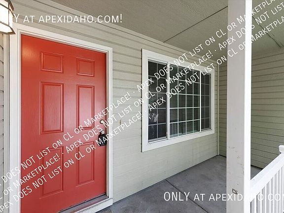 5th image of 3851 N Lezana Ave