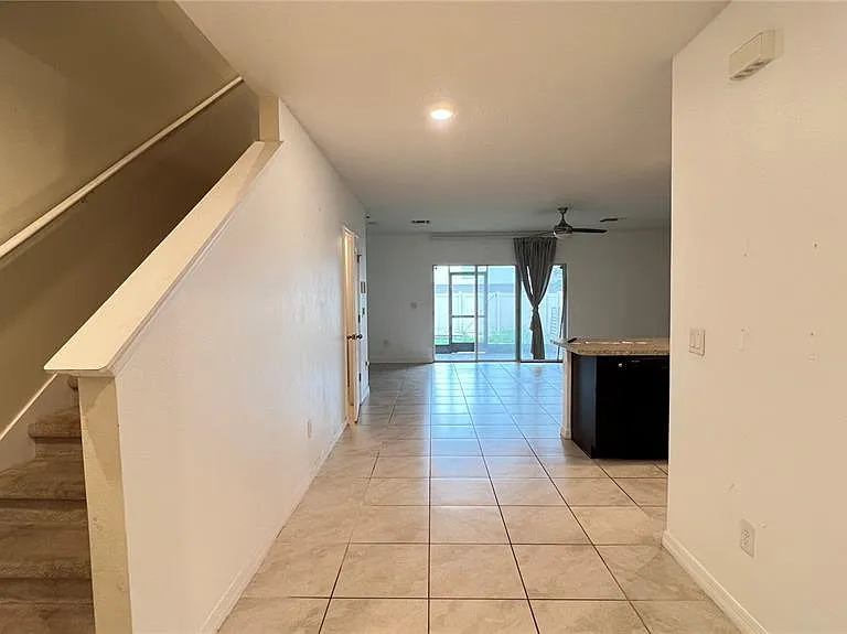 9017 Alba Ln — Photo 5