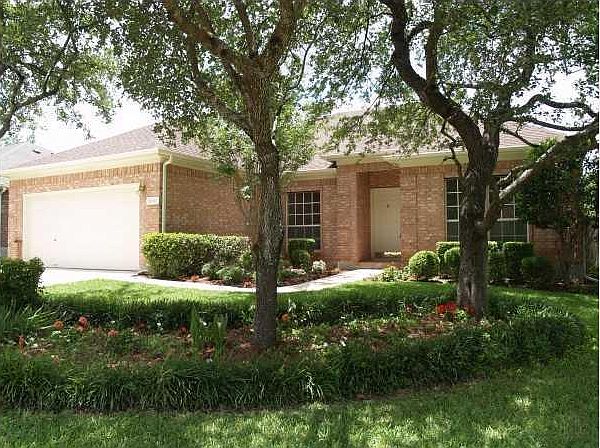 1st image of 1001 Woodhollow Ln