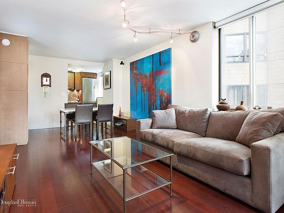 3rd image of 236 E 47th St APT 23B