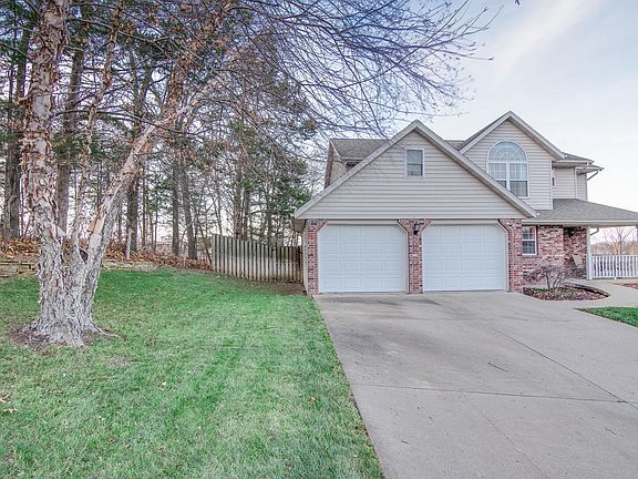 2nd image of 2416 Stratford Dr
