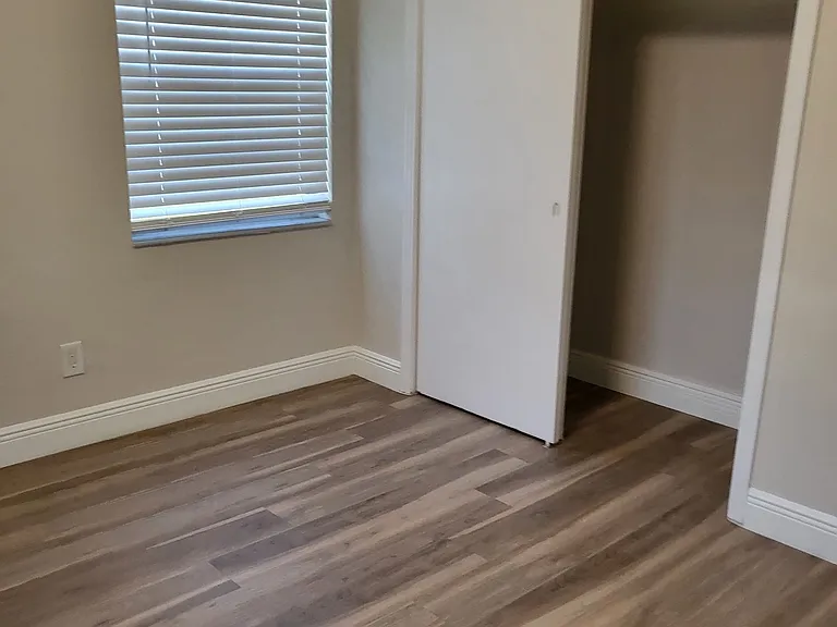 8715 Beverly Dr — Photo 10