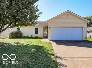 915 E Drybread Ln, Nineveh, IN 46164